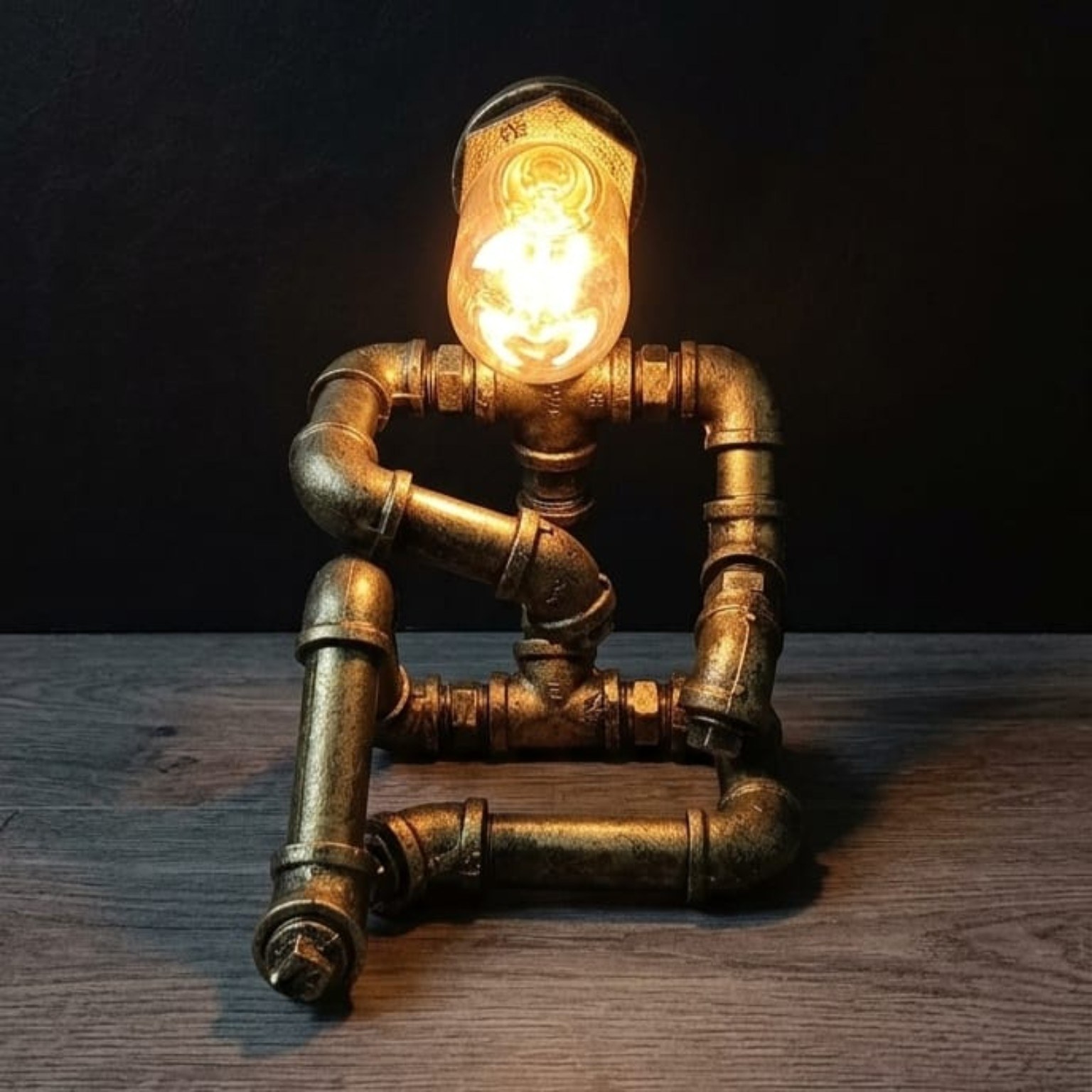Reclined Pipe Figure Lamp Reclined Pipe Figure Lamp